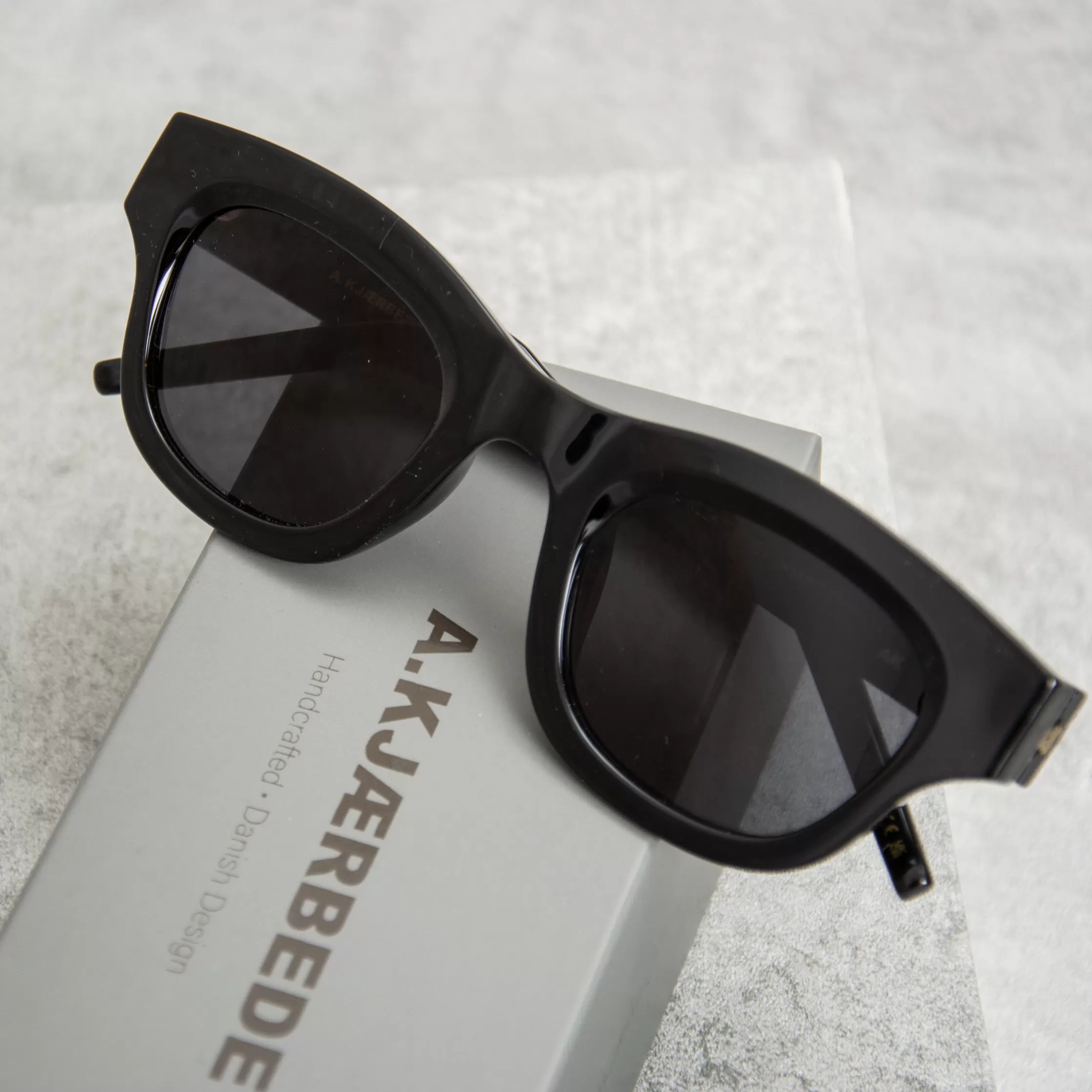 A Kjaerbede Lane KL2412-003 Sunglasses - Black