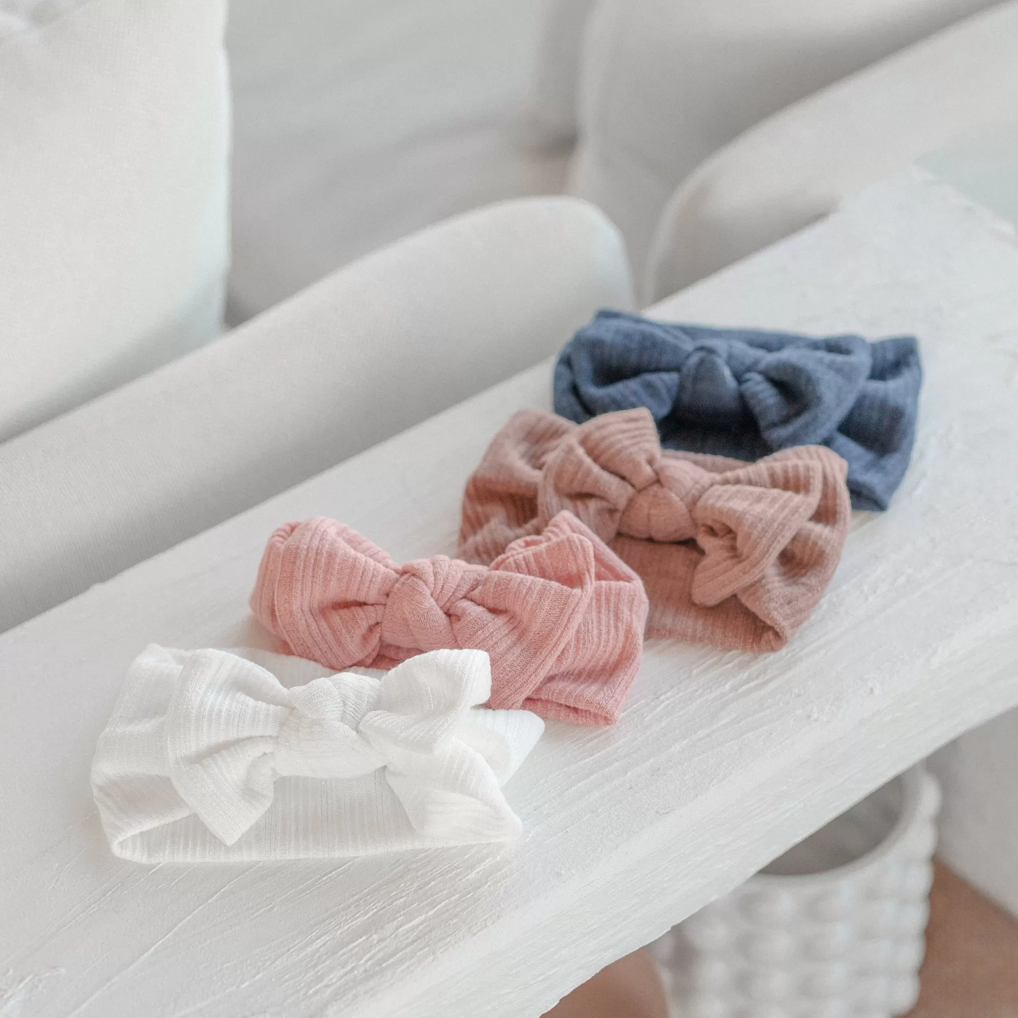 Baby Light Knit Single Soft Bow Knot Headband — White