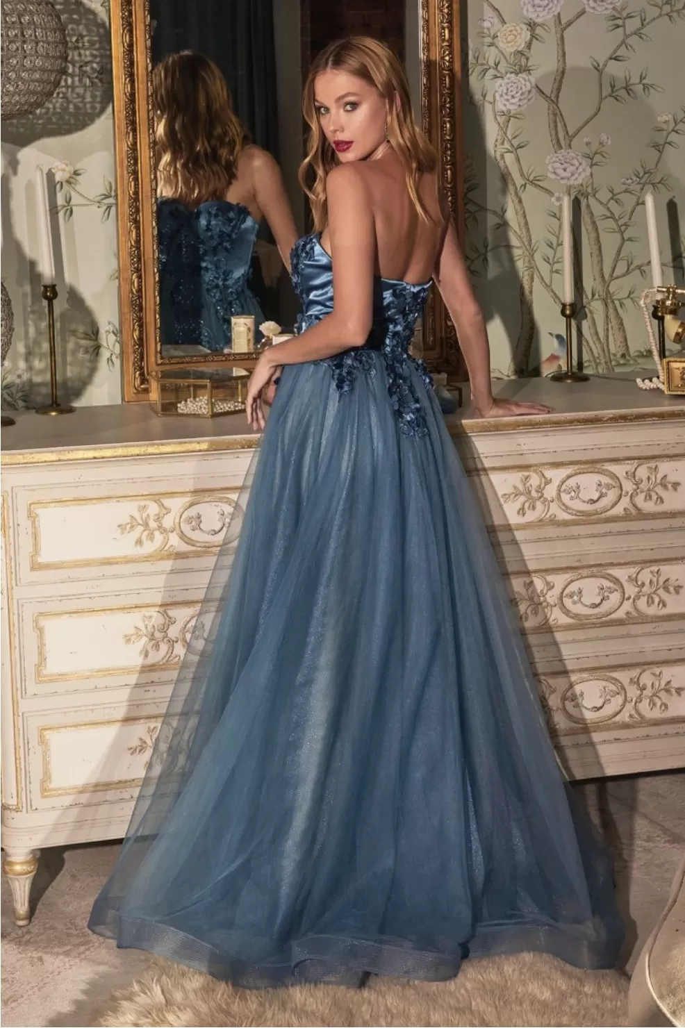 LAYERED TULLE STRAPLESS BALL GOWN