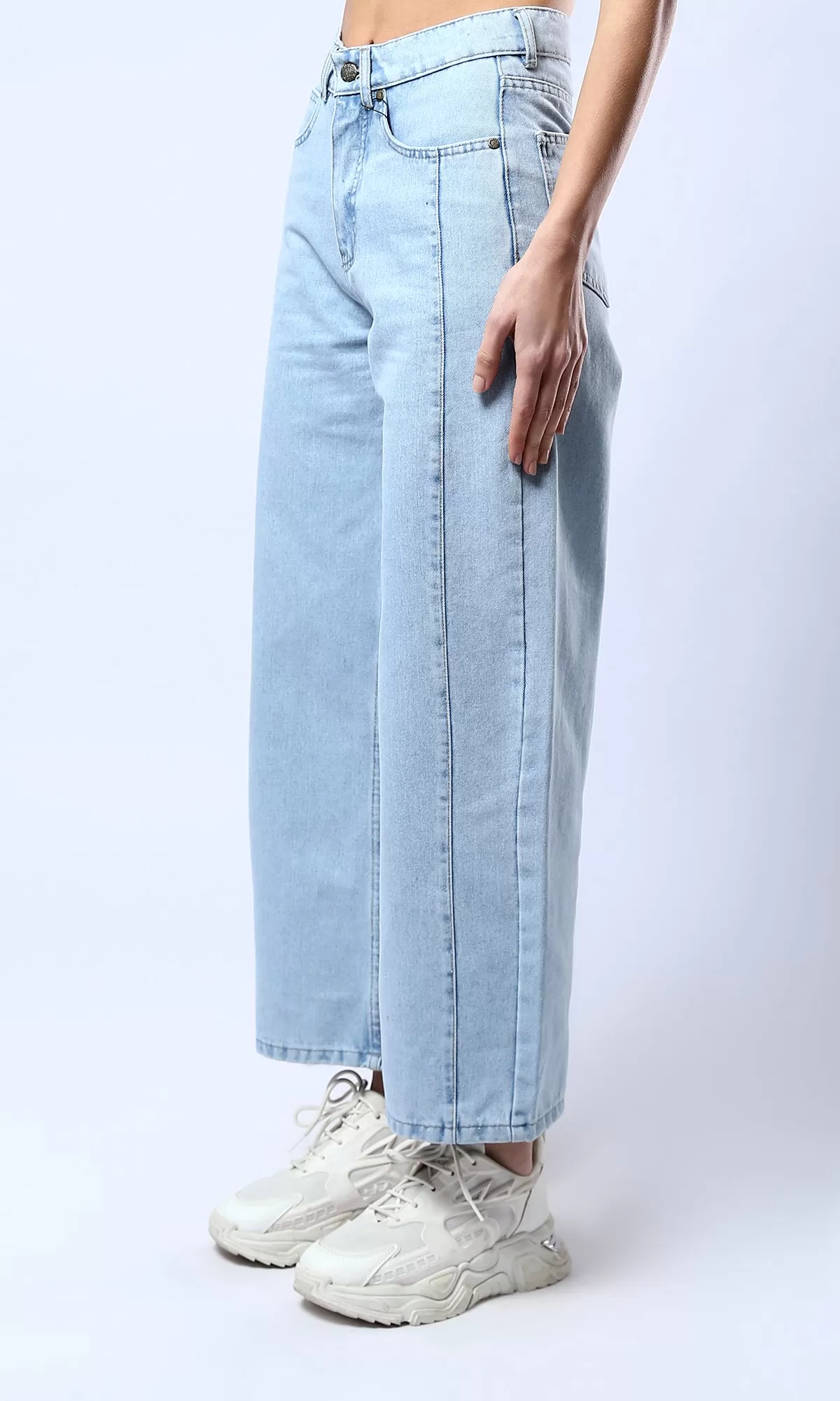 O177956 Fashionable Solid Light Blue Casual Wide Jeans